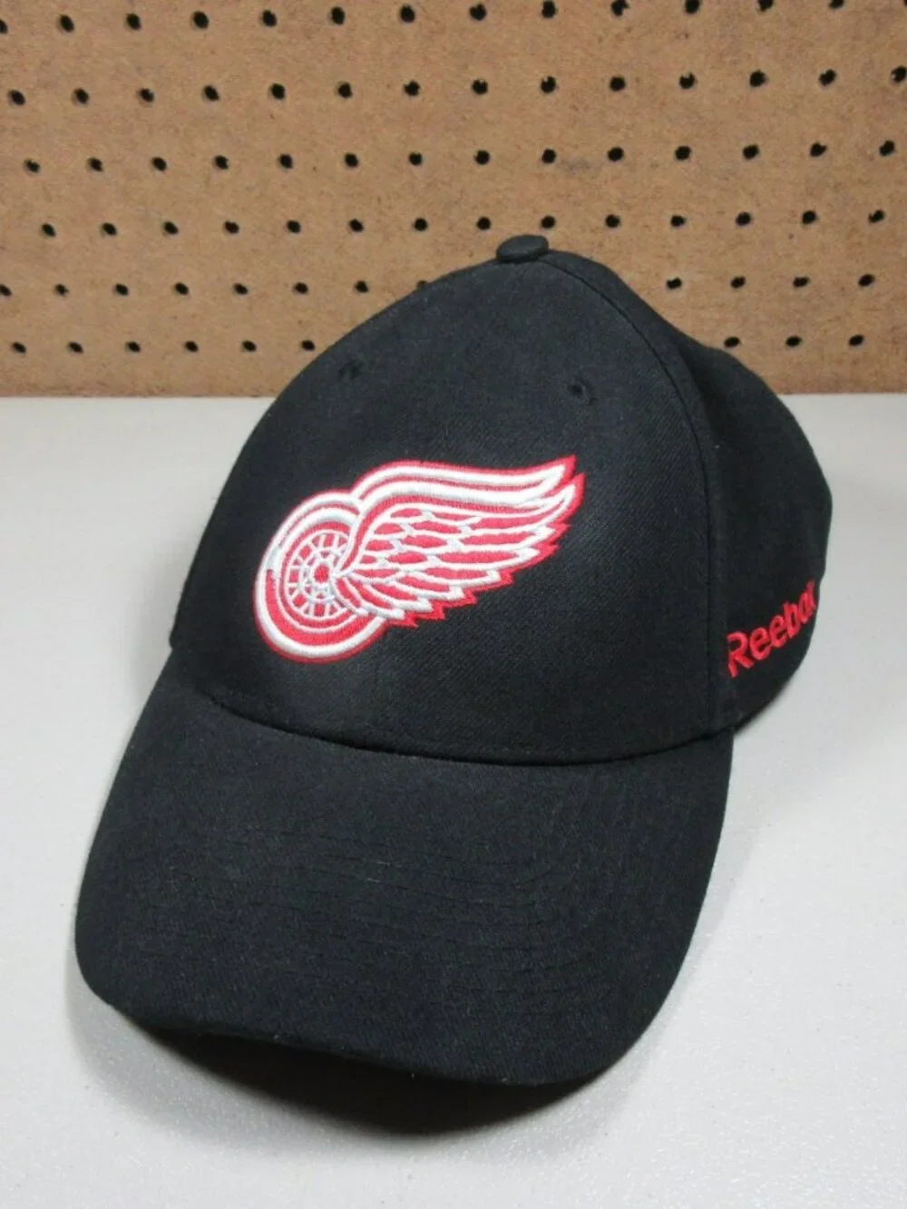 Vintage Y2K Reebok mens Detroit Red Wings strapback NHL hockey hat OS